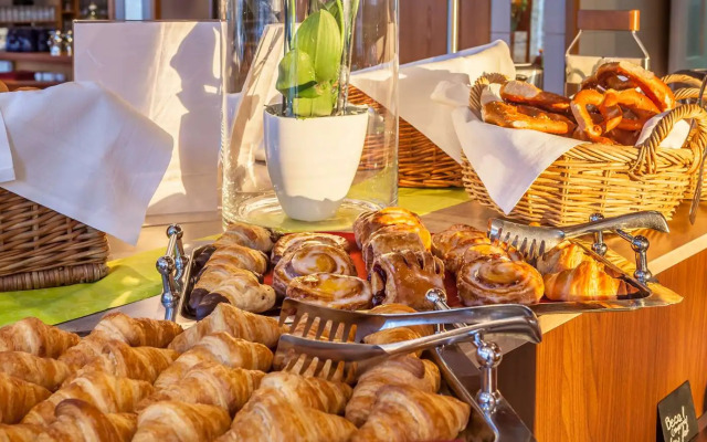 Holiday Inn - the niu, Stream Monchengladbach by IHG