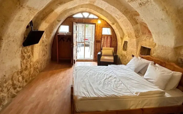 Tokmak Guest House