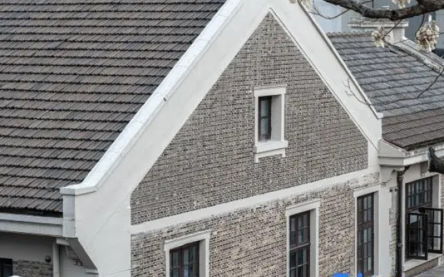 Blossom Manoir Lujiazui · Oriental Treasury