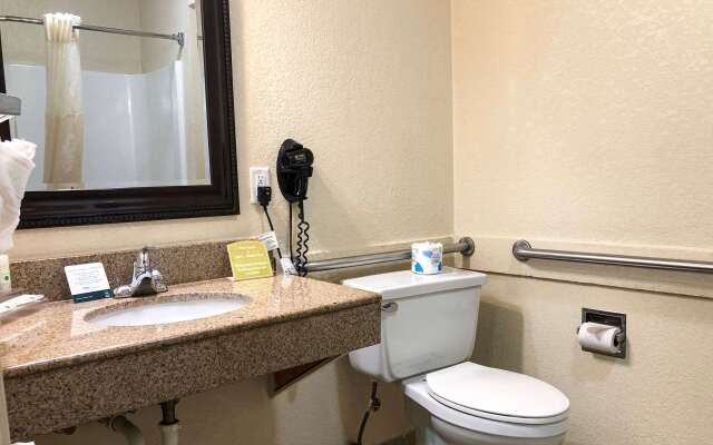 Quality Inn I-70 at Wanamaker