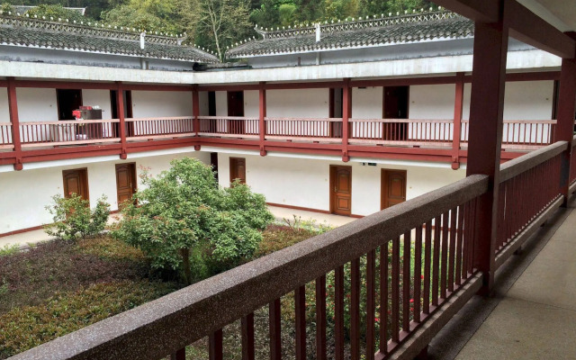 Pipaxi Hotel