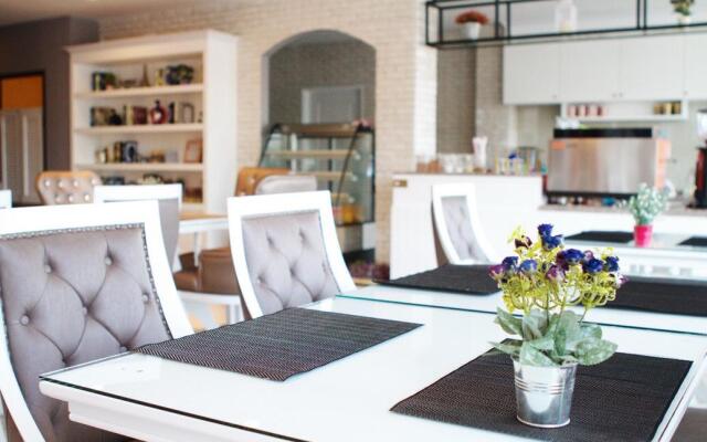 Baanthana Boutique Hotel