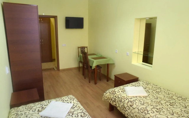 Apartment on Voloshyna