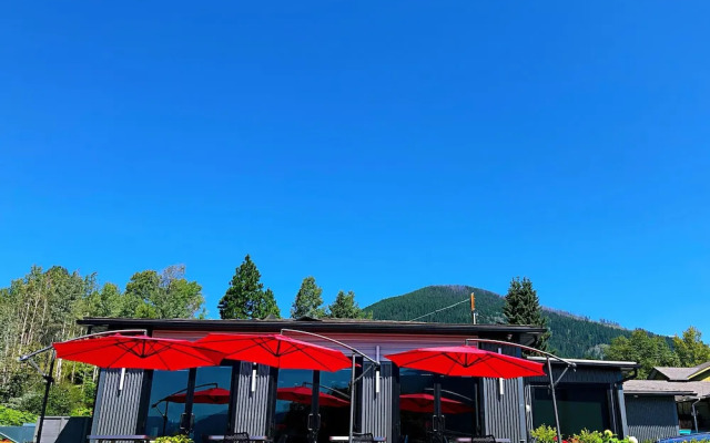 Kokanee Glacier Resort