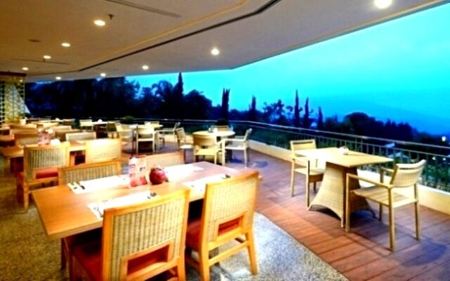 Surya Hotel and Cottages Prigen