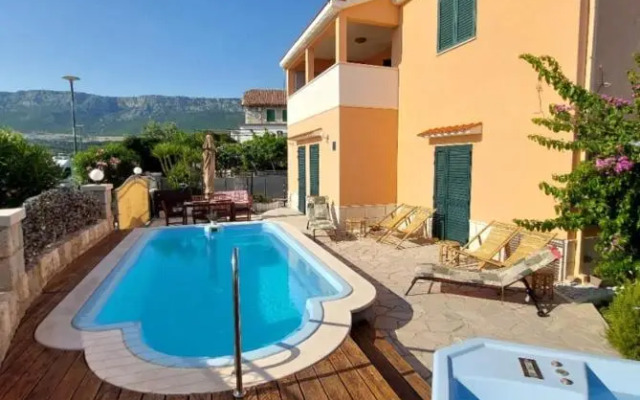 Apartments Maris