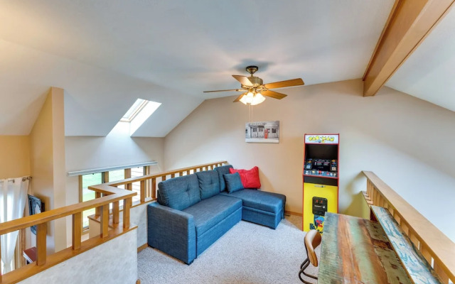 Updated Retreat w/ Golf Course & Wildlife Views!