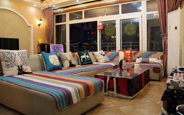 Chongqing Romantic Youth Hostel