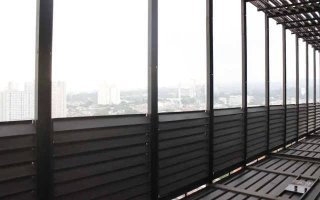 Comfy & Artsy Studio at Beverly Dago Apartment