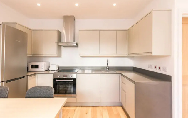 Eson 2 - The Westbourne Terrace Cocoon