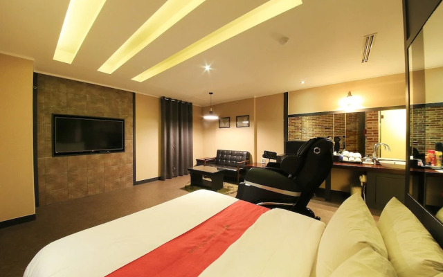 Hwagok Carlton Hotel