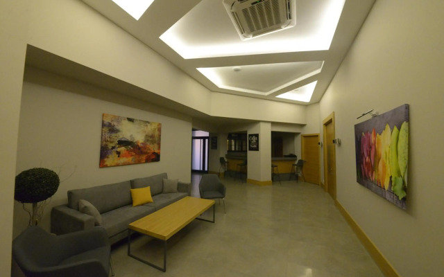 Yayoba Hotel