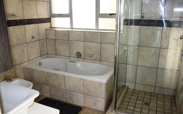 12 Calypso Mansion Self catering