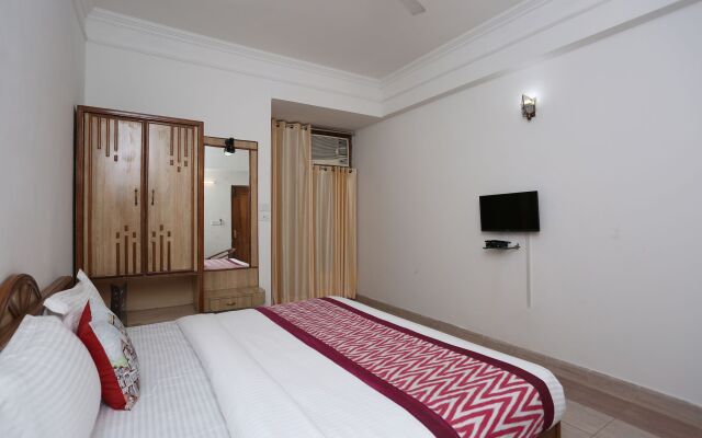 OYO 10072 Hotel Amrit Regency