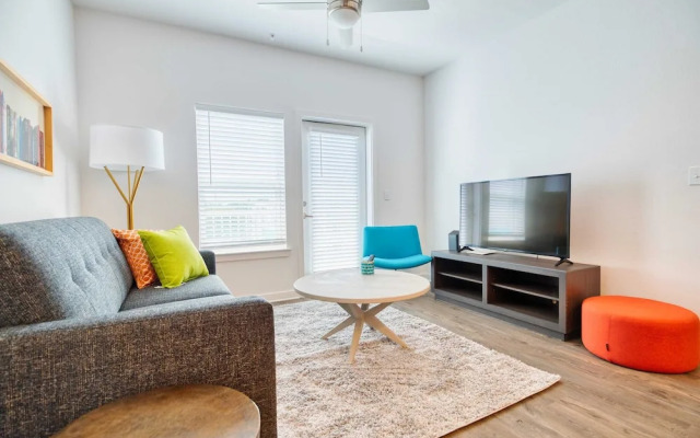 Grand Two Bedroom Two Bathroom Apartment with Balcony by The Scholar