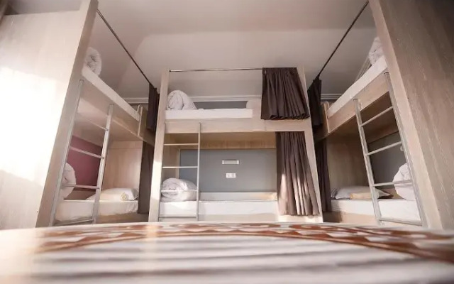 Mountain Road Hostel