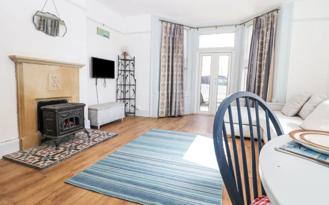 Goldhurst Apartment