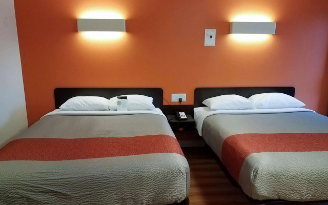Motel 6 Cranbrook, BC