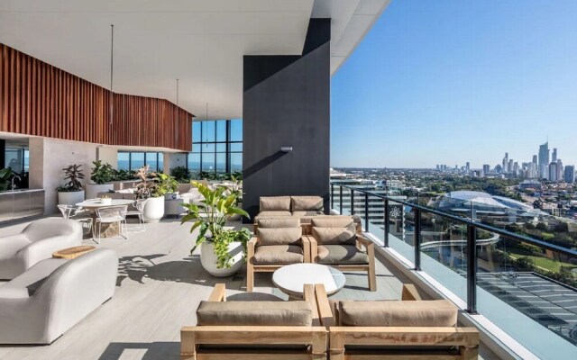 Broadbeach Casino Private Apartment GCLR