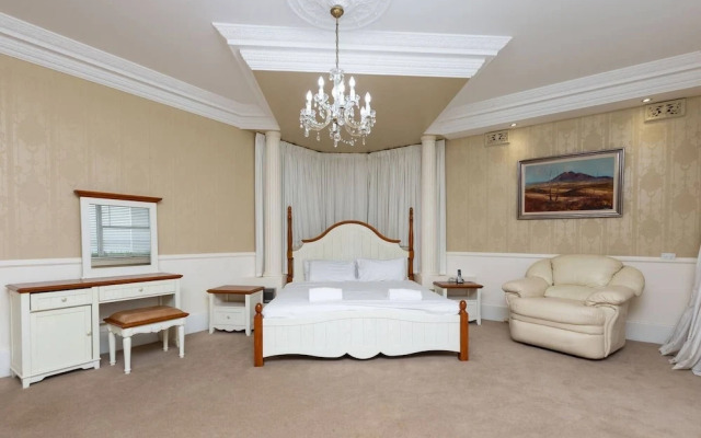 Classic 5 Beds Mt Dandenong Resort