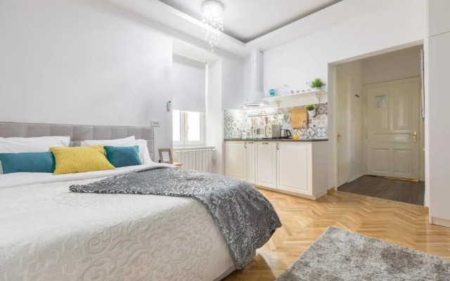 Aurelia Antik Apartments & Rooms