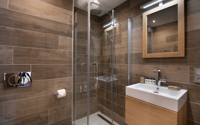 Yellowstone Lodge Chalet 4