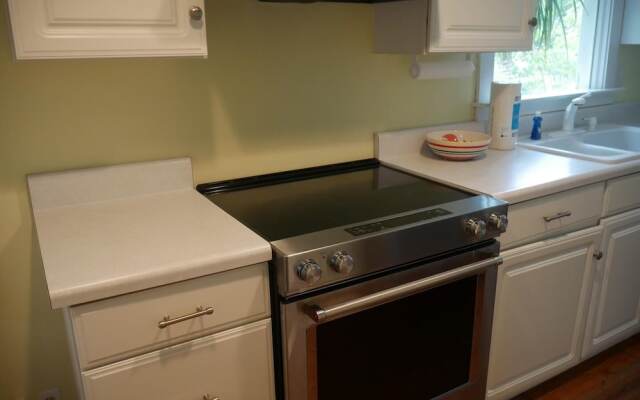 Plum Crazy Down - 3 Br Townhouse