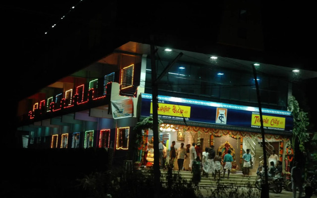 Hotel Temple City