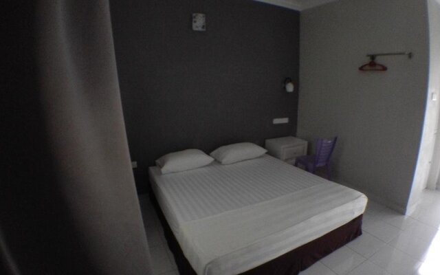 Tebing Guest House