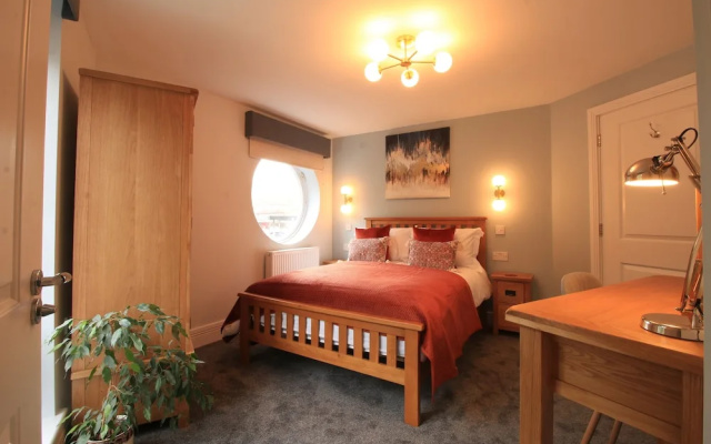 Streamside Apartments