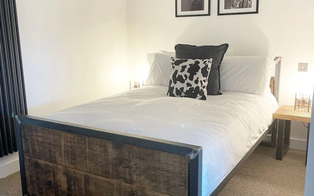 Booking Urban - Halstead
