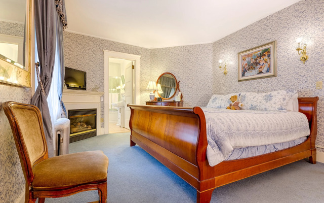 Gateways Inn & Restaurant