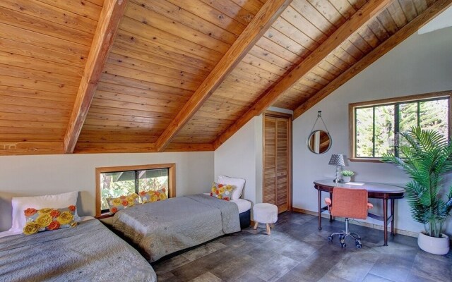 Halehikiola 3 Bedroom Home by RedAwning