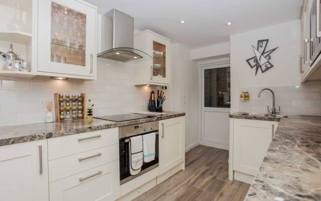 Stunning & Modern 3Bed House in Victoria