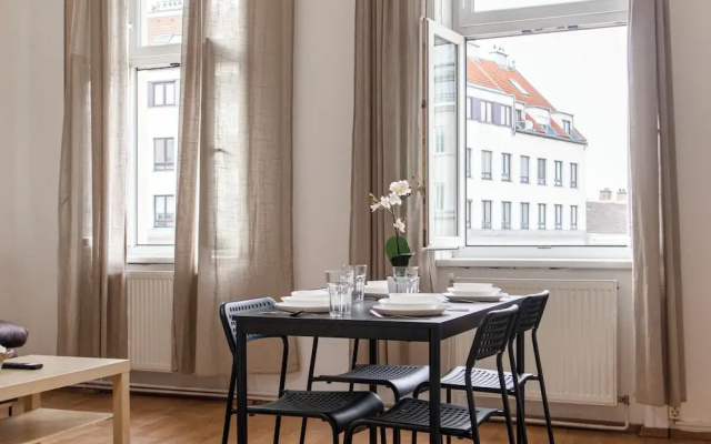 Comfy 2BR Apt Central Vienna