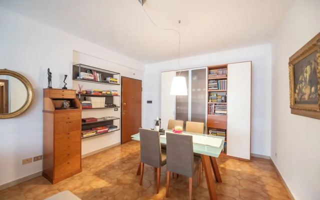 Luminous 2Br Family Apartment In Residential Area