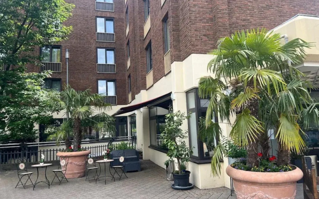 Hotel Regina - DG drei D.G. GmbH