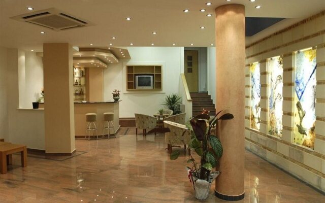 Sunrise Suites