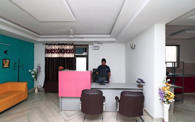 OYO 16168 Maira Grand