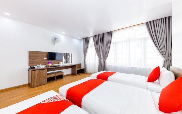 Homey Hotel