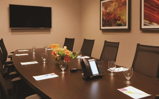 Hyatt Place Las Vegas at Silverton Village