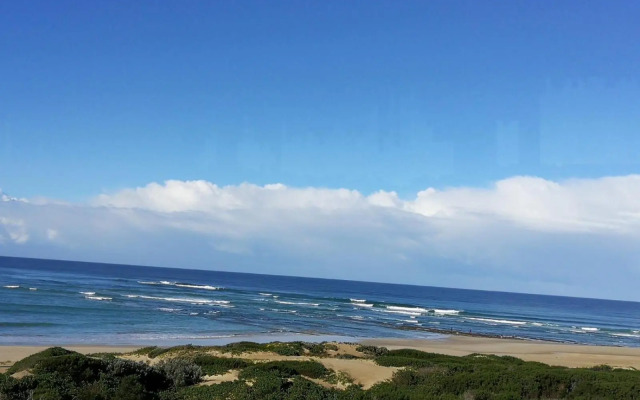 The Sparrow's Nest Beach-Front Self-catering