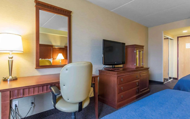 Quality Inn & Suites Bay Front