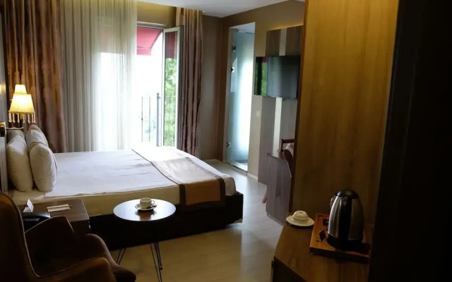 Royal Capital Hotel & Suites