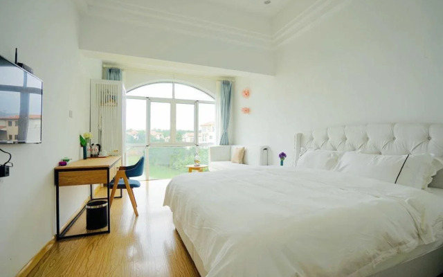 Yiyun Lakeside Hotel