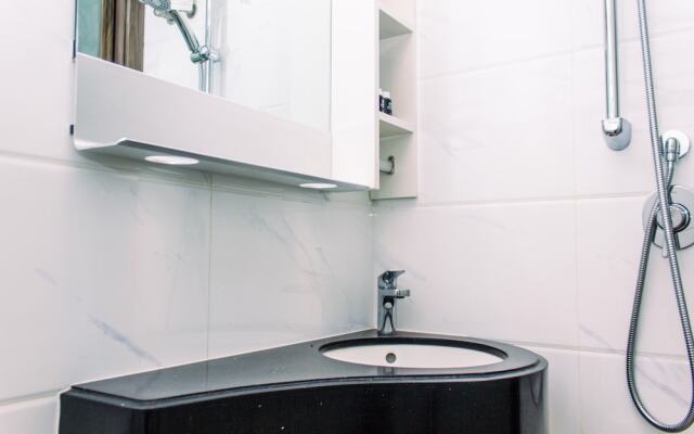 Studio With Cozy Design At Sky House Bsd Apartment