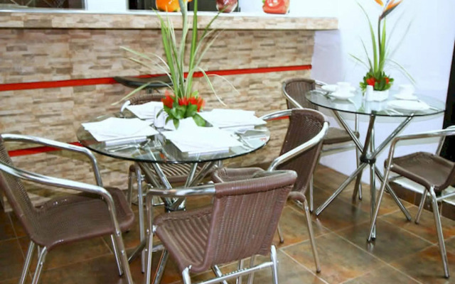 Hotel Lemus Plaza