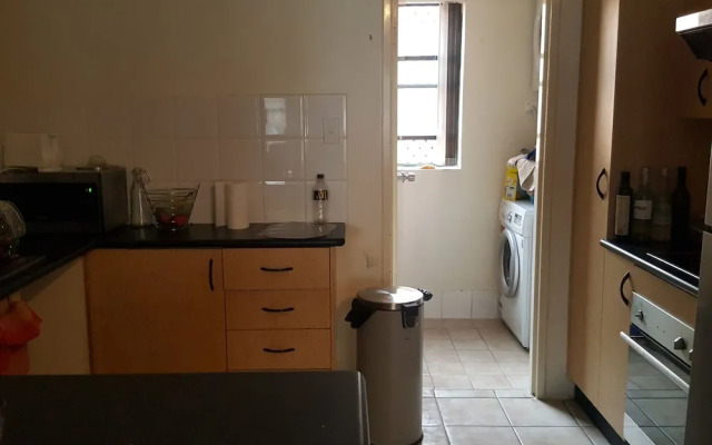 Central 2 bedroom apartment