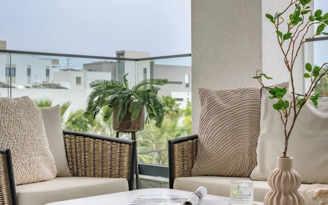 Sanders Evolution 2 Sweet 2 Bedroom Apartment With Balcony