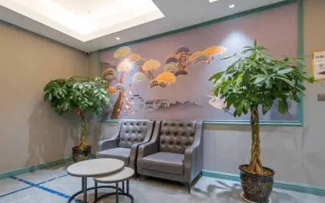Zhongzhou Hotel